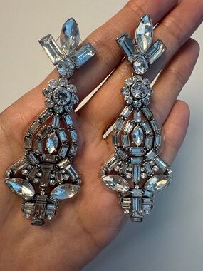 NWT- Banana Republic Crystal Drop Earrings - Silver Tone